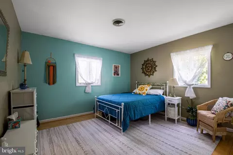 Bedroom - 3542 Loch Haven Dr, Edgewater, MD 21037 photo 1 of 5
