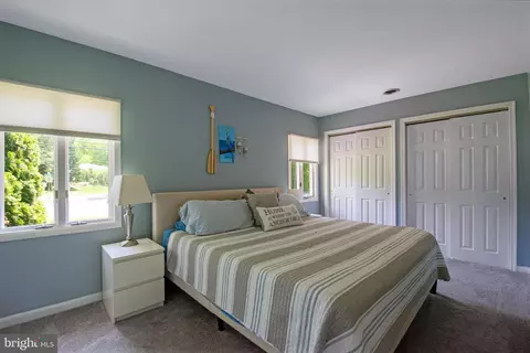 Bedroom - 3542 Loch Haven Dr, Edgewater, MD 21037 photo 2 of 5