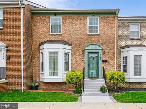 1142 Jeffrey Dr, Crofton, MD 21114