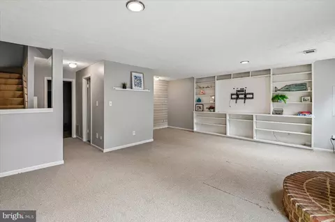 Living - 1142 Jeffrey Dr, Crofton, MD 21114 photo 6 of 6