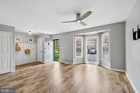 Entry Way - 1142 Jeffrey Dr, Crofton, MD 21114 photo 3 of 5