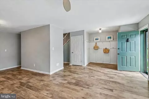 Entry Way - 1142 Jeffrey Dr, Crofton, MD 21114 photo 2 of 5