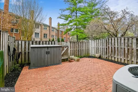 Exterior - 1142 Jeffrey Dr, Crofton, MD 21114 photo 3 of 11