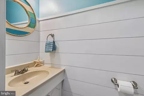 Entry Way - 1142 Jeffrey Dr, Crofton, MD 21114 photo 5 of 5