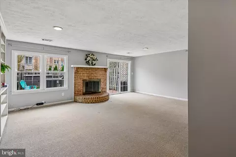 Living - 1142 Jeffrey Dr, Crofton, MD 21114 photo 5 of 6