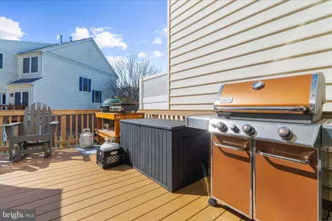 Exterior - 1327 Peppertree Ct, Crofton, MD 21114 photo 4 of 8