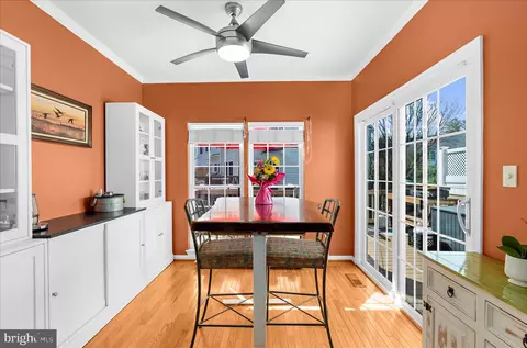 Dining - 1327 Peppertree Ct, Crofton, MD 21114 photo 4 of 5
