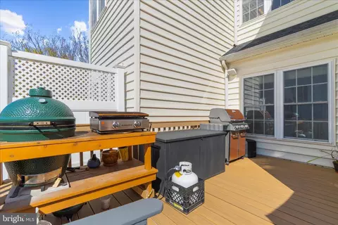 Exterior - 1327 Peppertree Ct, Crofton, MD 21114 photo 5 of 8