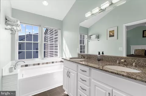 Bath - 1327 Peppertree Ct, Crofton, MD 21114 photo 3 of 6