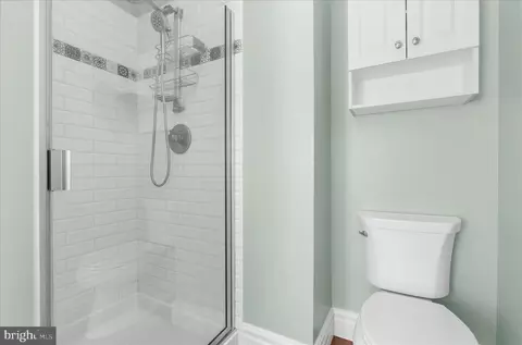Bath - 1327 Peppertree Ct, Crofton, MD 21114 photo 4 of 6