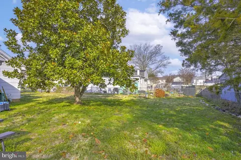 Exterior - 3715 5th Ave, Edgewater, MD 21037 photo 1 of 9