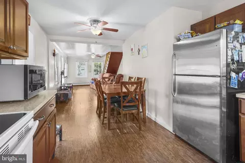 Entry Way - 3715 5th Ave, Edgewater, MD 21037 photo 1 of 2