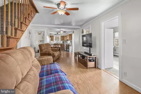 Entry Way - 3715 5th Ave, Edgewater, MD 21037 photo 2 of 2