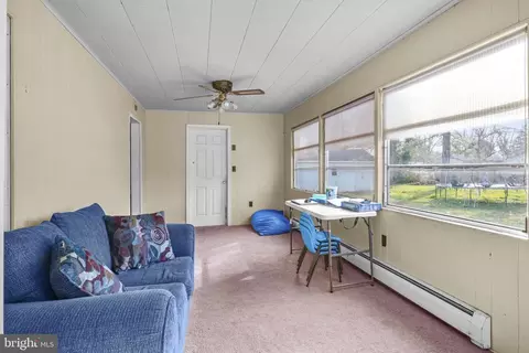Exterior - 3715 5th Ave, Edgewater, MD 21037 photo 7 of 9