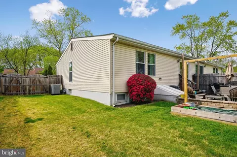 Exterior - 1643 Revell Downs Dr, Annapolis, MD 21409 photo 4 of 12