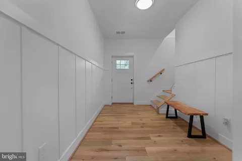 Entry Way - 620 Doyle Rd, Deale, MD 20751 photo 10 of 11