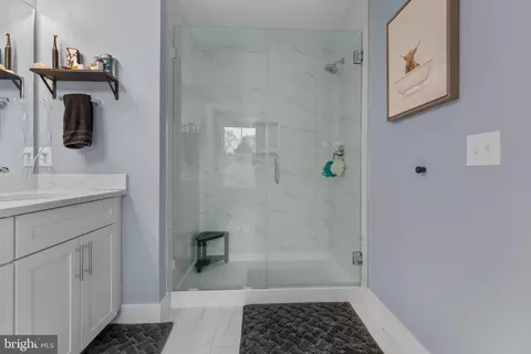 Bath - 620 Doyle Rd, Deale, MD 20751 photo 2 of 3
