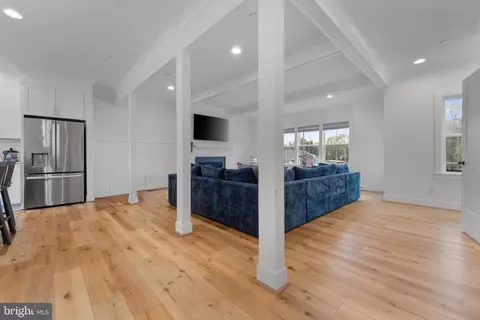 Entry Way - 620 Doyle Rd, Deale, MD 20751 photo 6 of 11