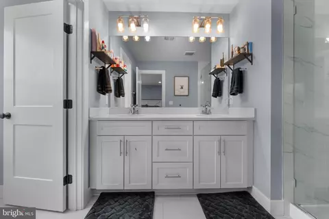 Bath - 620 Doyle Rd, Deale, MD 20751 photo 1 of 3