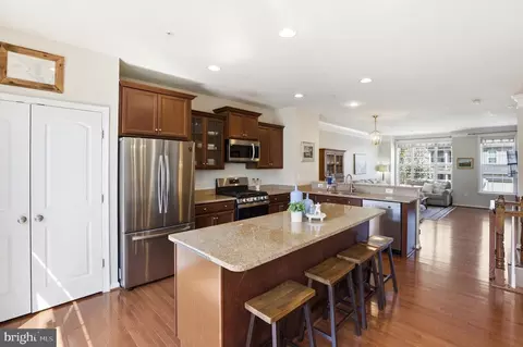 Kitchen - 876 Nancy Lynn Ln, Arnold, MD 21012 photo 2 of 4