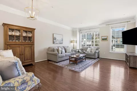 Living - 876 Nancy Lynn Ln, Arnold, MD 21012 photo 1 of 1