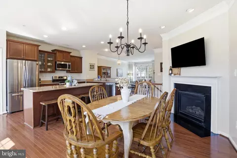 Dining - 876 Nancy Lynn Ln, Arnold, MD 21012 photo 2 of 2