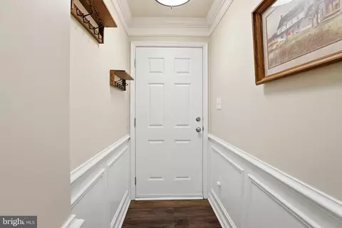Entry Way - 876 Nancy Lynn Ln, Arnold, MD 21012 photo 1 of 12