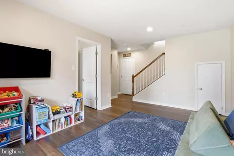 Entry Way - 876 Nancy Lynn Ln, Arnold, MD 21012 photo 12 of 12