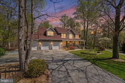 1107 Cordero Ct, Pasadena, MD 21122