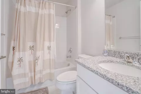 Bath - 2517 Cherry Tree Rd, Hanover, MD 21076 photo 3 of 5