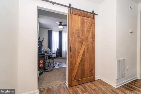 Entry Way - 5316 Disney Ave, Baltimore, MD 21225 photo 1 of 4