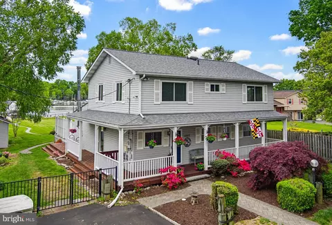 Exterior - 3893 Cotter Dr, Edgewater, MD 21037 photo 4 of 18
