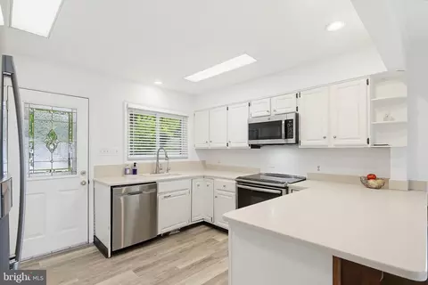 Kitchen - 3893 Cotter Dr, Edgewater, MD 21037 photo 1 of 3