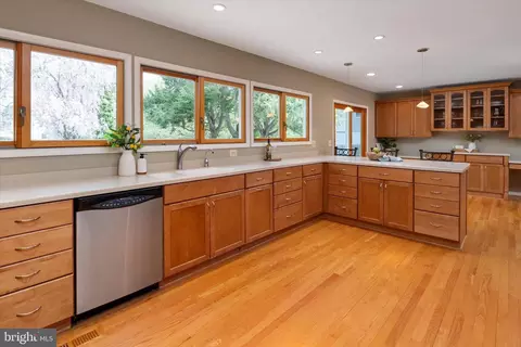 Other - 122 E Bay View Dr, Annapolis, MD 21403 photo 7 of 67