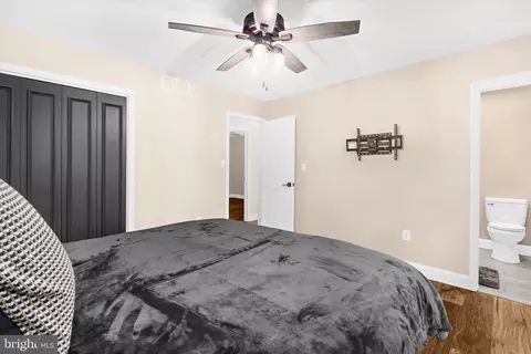 Bedroom - 7731 Walters Rd, Pasadena, MD 21122 photo 2 of 8