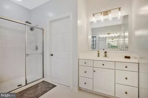 Bath - 3421 Swallowtail Ct, Edgewater, MD 21037 photo 3 of 6