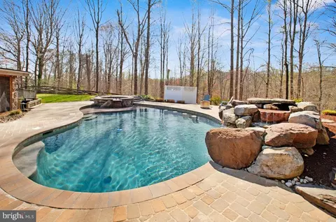 Exterior - 3421 Swallowtail Ct, Edgewater, MD 21037 photo 7 of 12