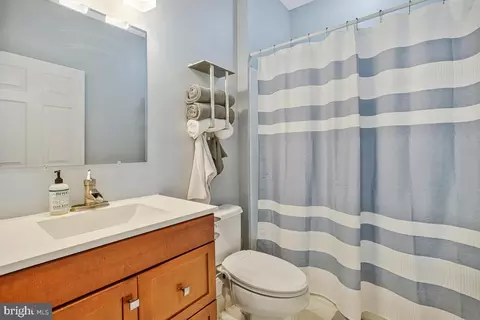 Bath - 3421 Swallowtail Ct, Edgewater, MD 21037 photo 5 of 6