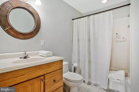 Bath - 3421 Swallowtail Ct, Edgewater, MD 21037 photo 6 of 6