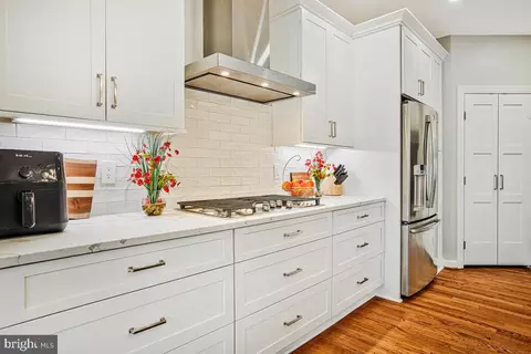 Kitchen - 3421 Swallowtail Ct, Edgewater, MD 21037 photo 5 of 7