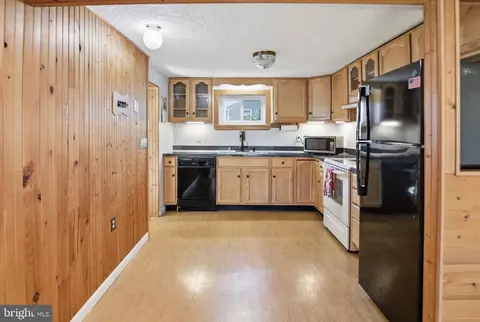 Kitchen - 708 213th St, Pasadena, MD 21122 photo 1 of 3