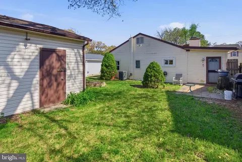 Exterior - 708 213th St, Pasadena, MD 21122 photo 2 of 3
