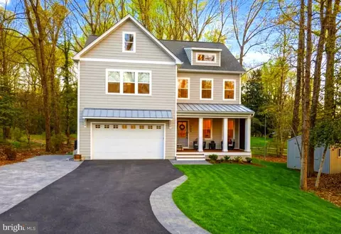 916 Waterview Dr, Crownsville, MD 21032