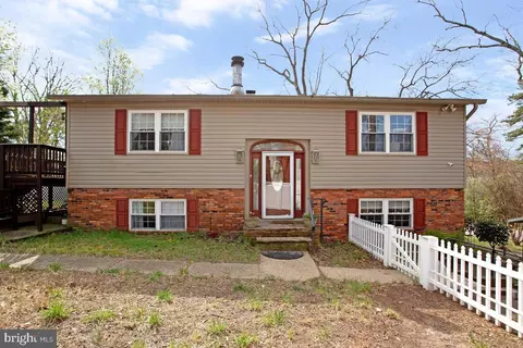 321 Maryland Ave, Pasadena, MD 21122