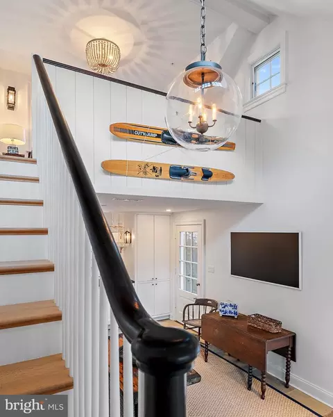 Entry Way - 313 Washington St, Annapolis, MD 21403 photo 13 of 16