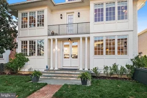 Exterior - 313 Washington St, Annapolis, MD 21403 photo 15 of 34