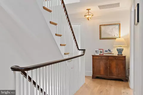 Entry Way - 313 Washington St, Annapolis, MD 21403 photo 6 of 16