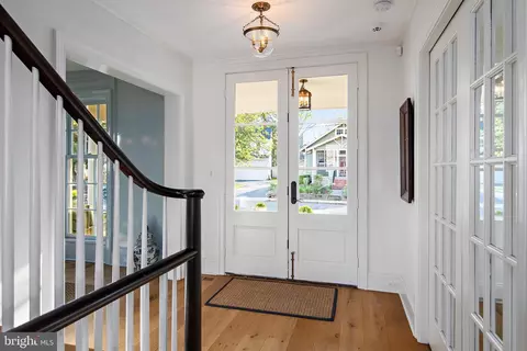 Entry Way - 313 Washington St, Annapolis, MD 21403 photo 1 of 16