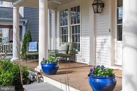 Exterior - 313 Washington St, Annapolis, MD 21403 photo 5 of 34