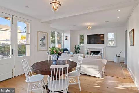 Dining - 313 Washington St, Annapolis, MD 21403 photo 3 of 6